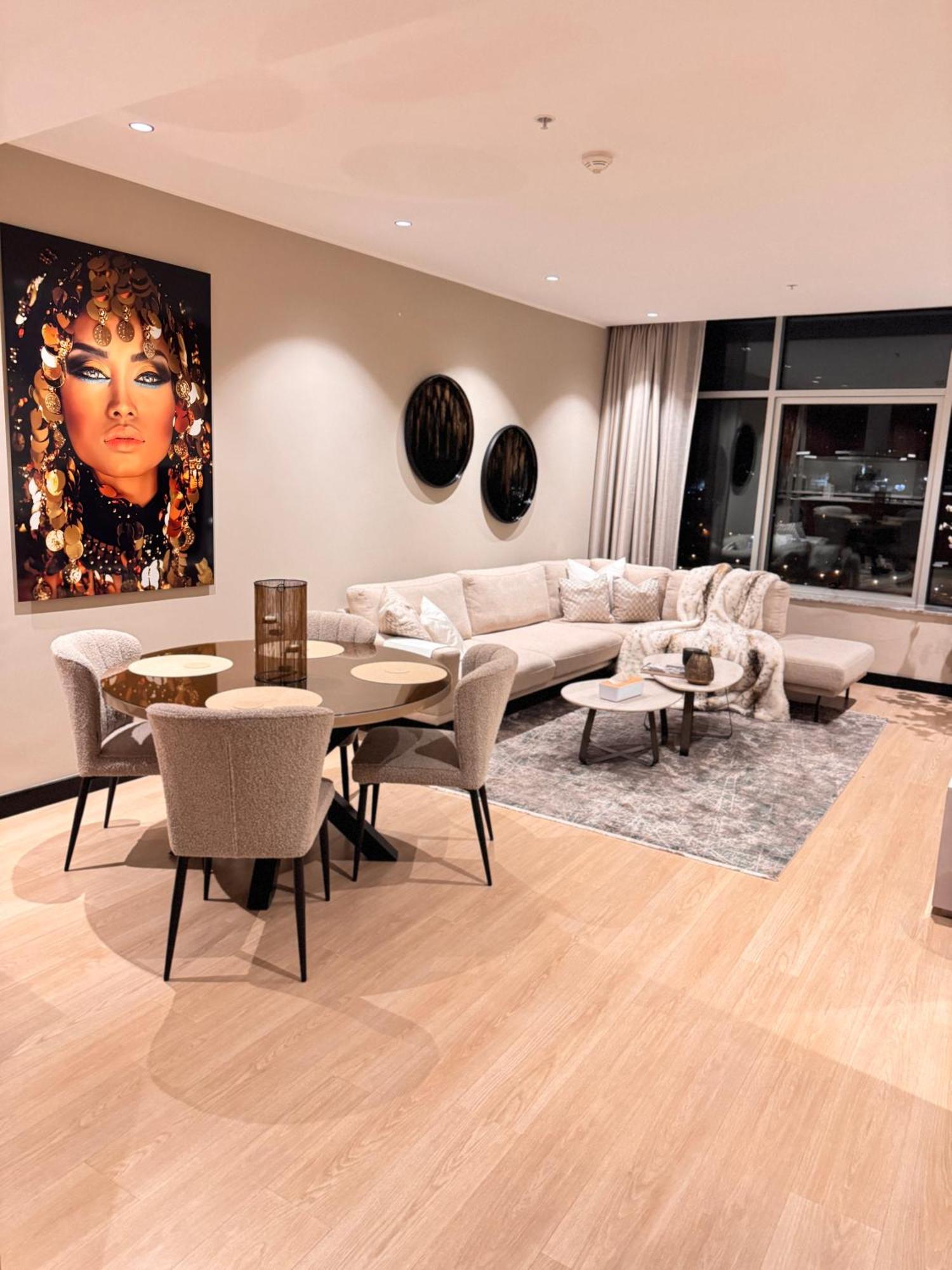Hilton Penthouse 14